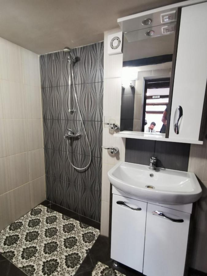 Arts Guest House -Beautiful Villa For 6 Persons فيليكو ترنوفو المظهر الخارجي الصورة