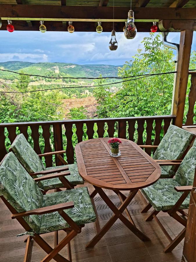 Arts Guest House -Beautiful Villa For 6 Persons فيليكو ترنوفو المظهر الخارجي الصورة