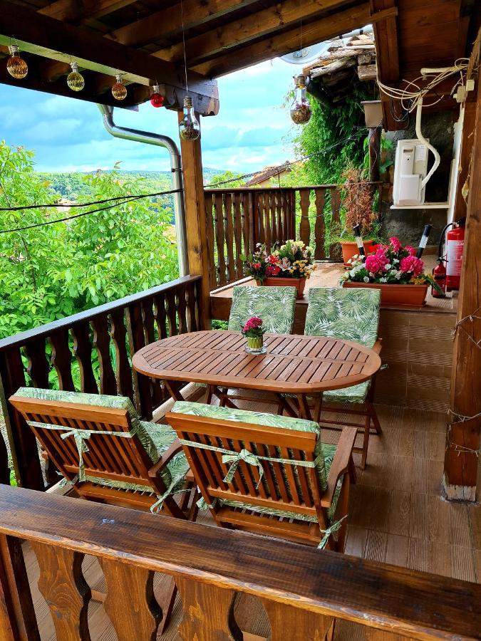 Arts Guest House -Beautiful Villa For 6 Persons فيليكو ترنوفو المظهر الخارجي الصورة