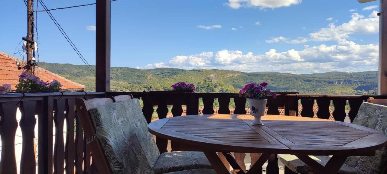 Arts Guest House -Beautiful Villa For 6 Persons فيليكو ترنوفو المظهر الخارجي الصورة