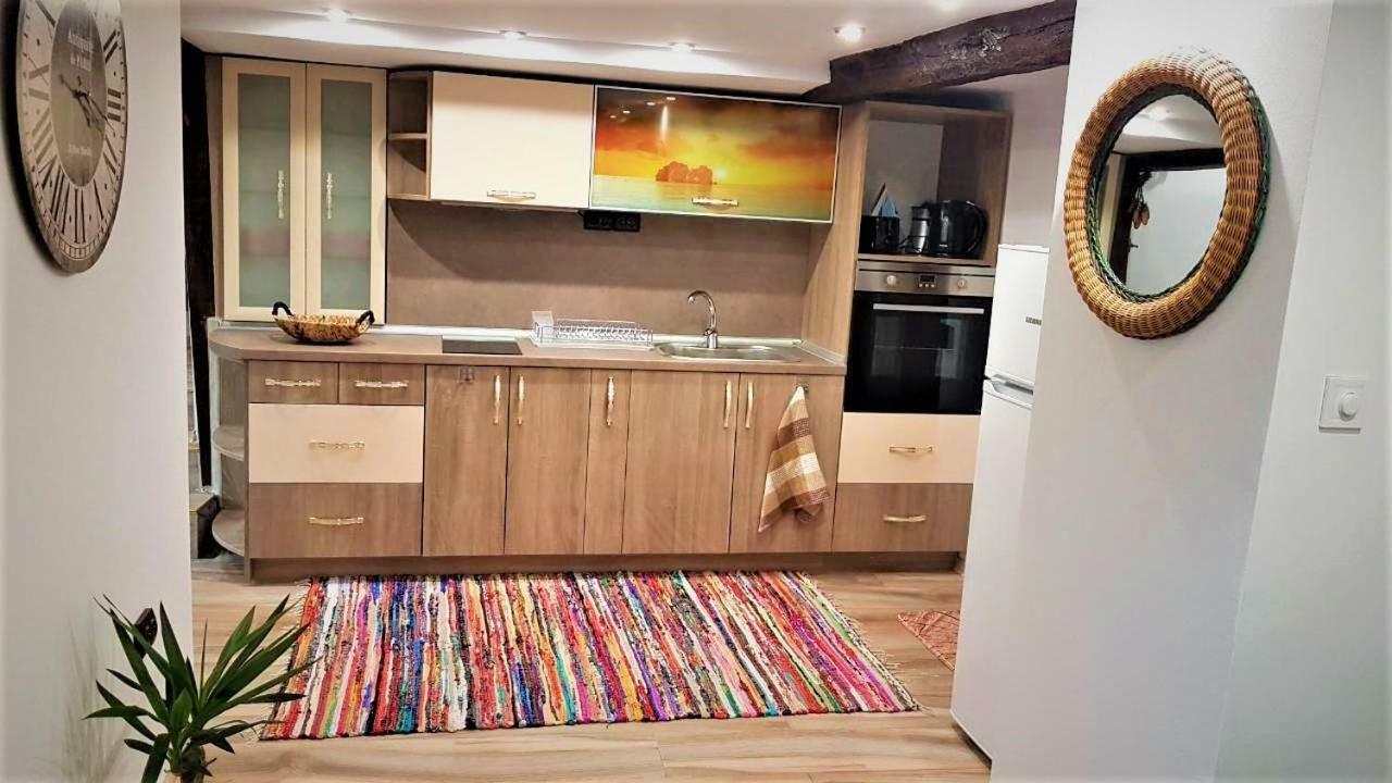 Arts Guest House -Beautiful Villa For 6 Persons فيليكو ترنوفو المظهر الخارجي الصورة